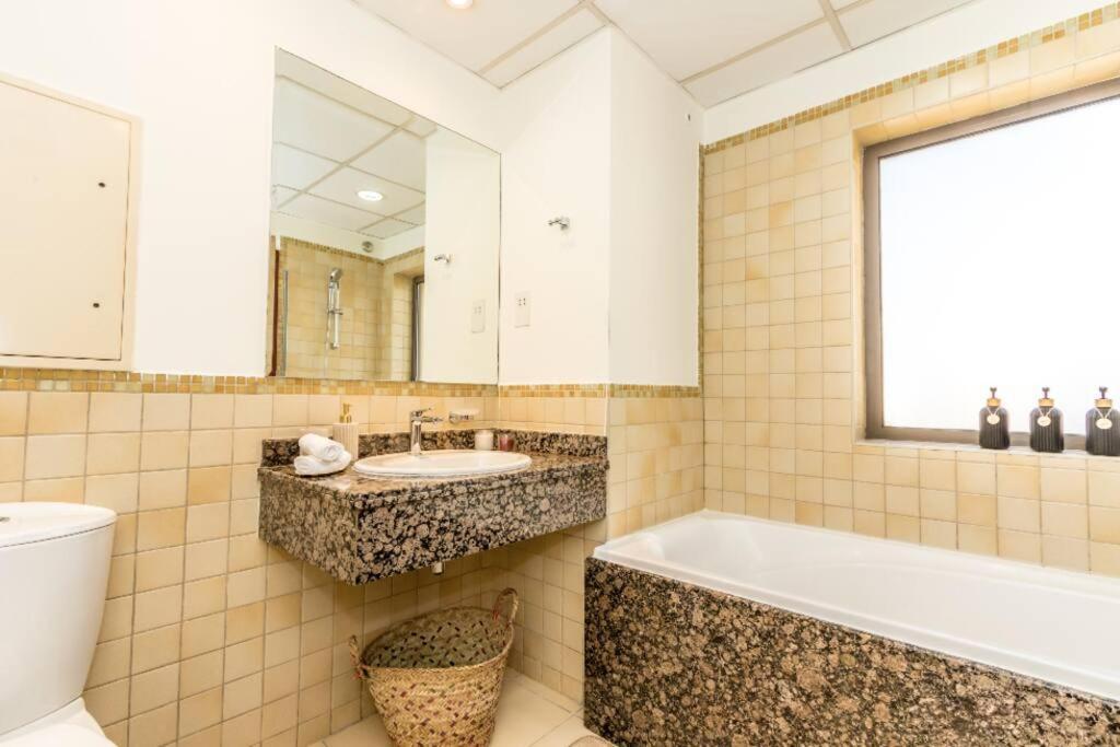 The Premium Jbr Sea View Luxury Suite Awarded "Traveller Award 2025" Dubai Exterior foto