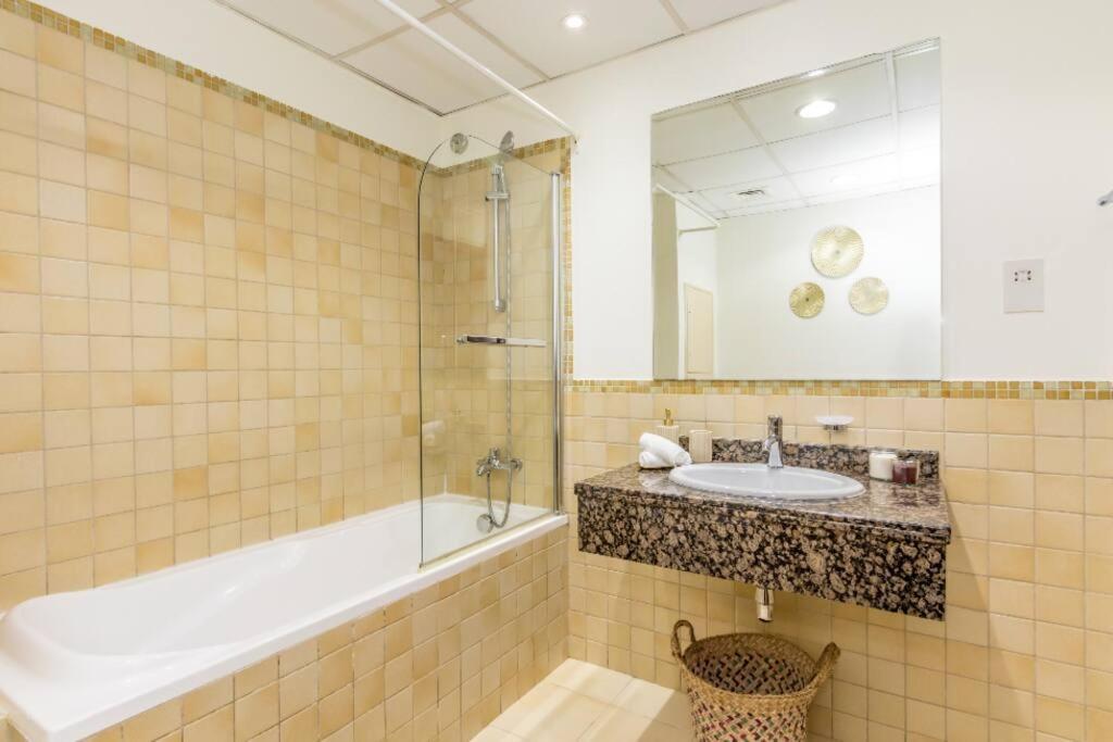 The Premium Jbr Sea View Luxury Suite Awarded "Traveller Award 2025" Dubai Exterior foto